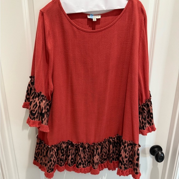 Umgee Red Top with Leopard Print Trim - Picture 2 of 5